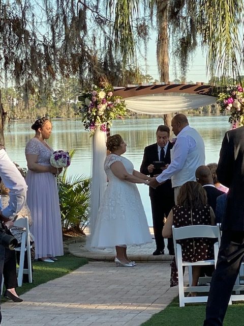 SC_Officiant Lon Tosi