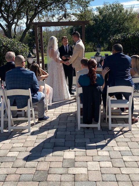 SC_Officiant Lon Tosi