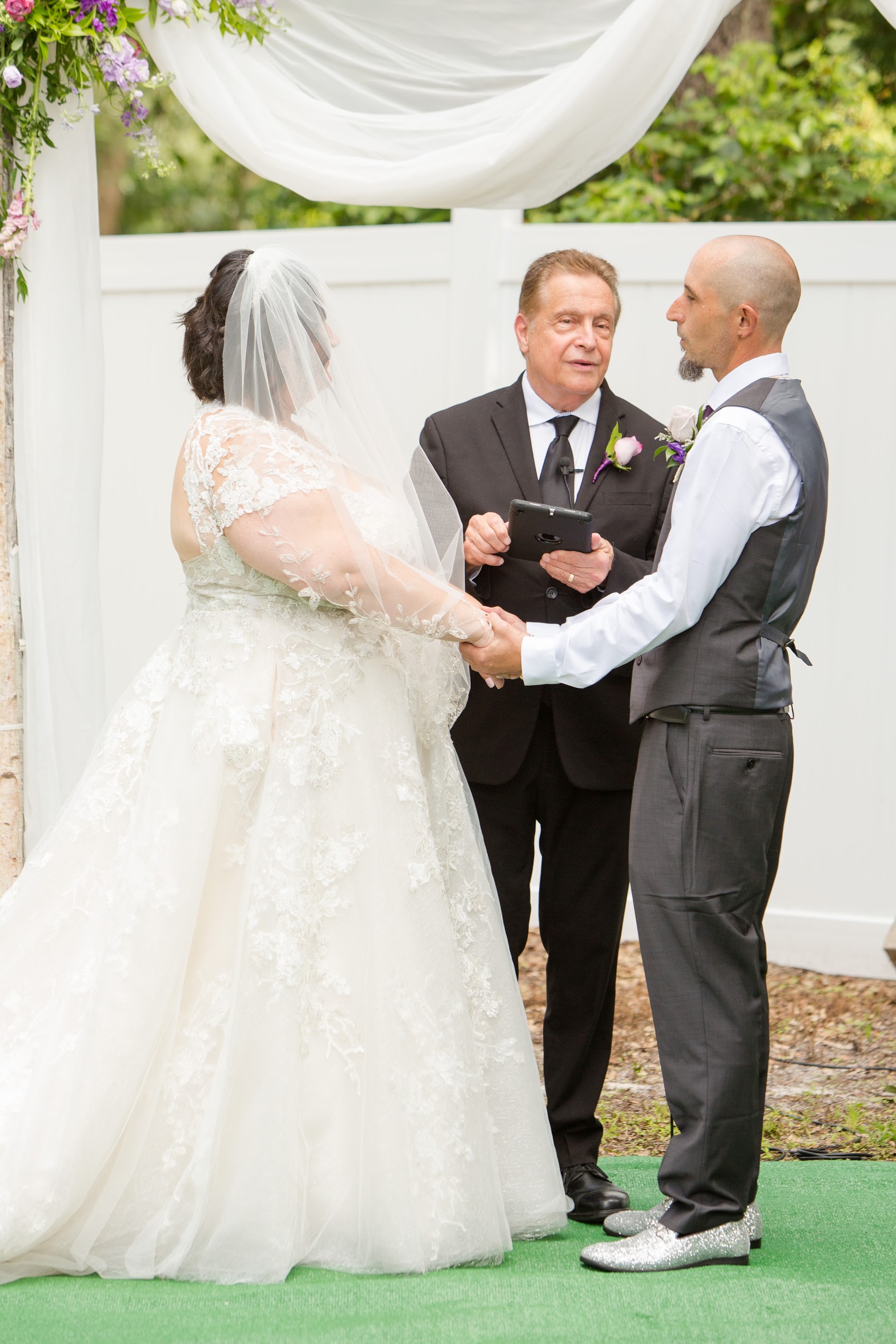 SC_Officiant Lon Tosi