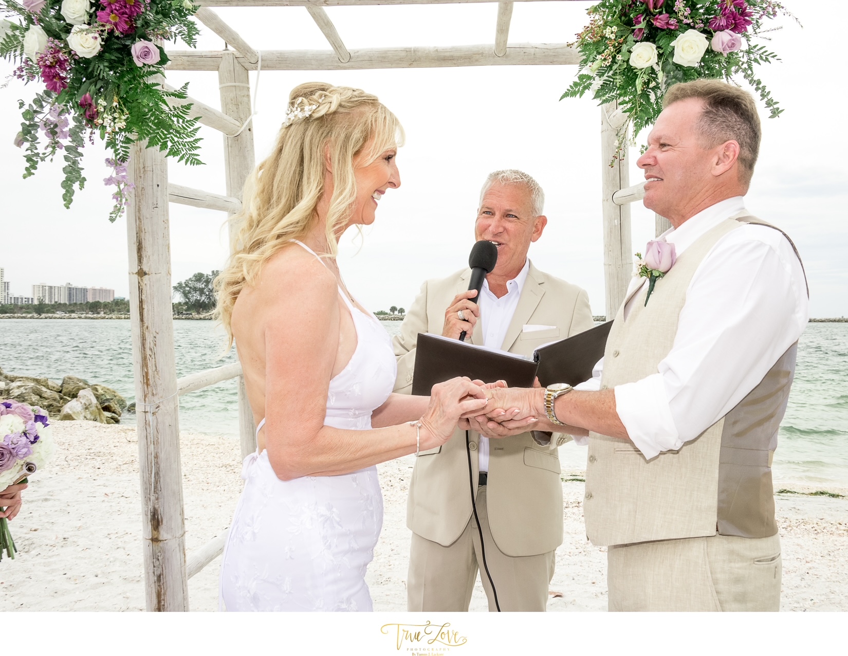 Beach wedding officiant outlet attire